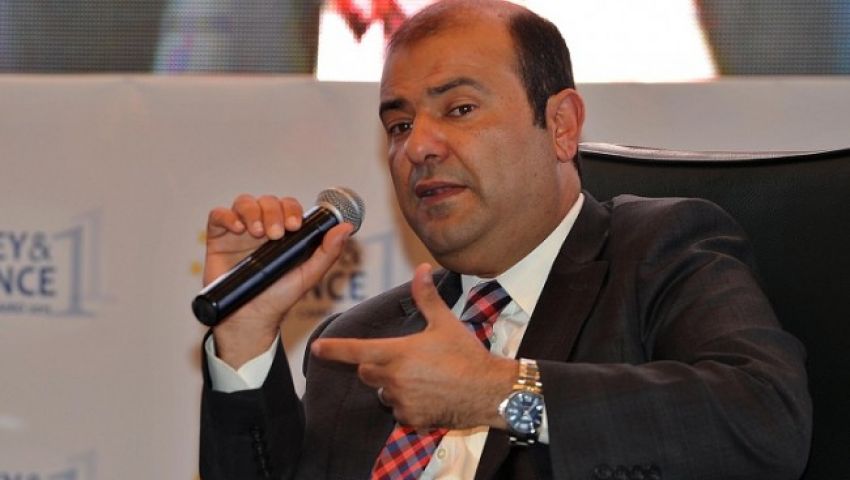 حنفي: صرف مستحقات بقالي التموين خلال يومين